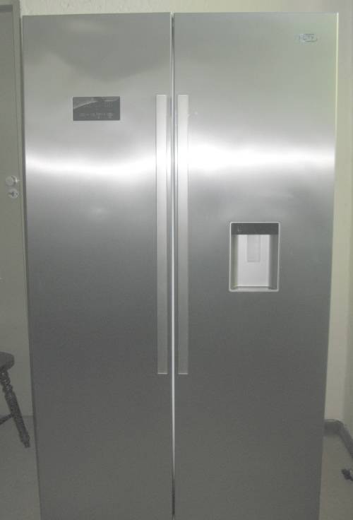 Fridges & Freezers Defy Fridge Freezer Combo was sold for R4,700.00